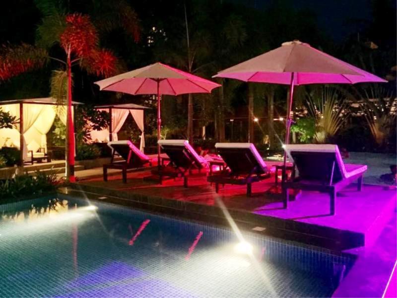 Hotel Jewel & 3*